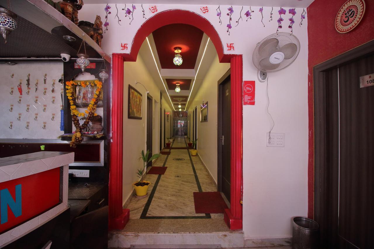 Oyo 2756 Hotel Virasat Gwalior Buitenkant foto